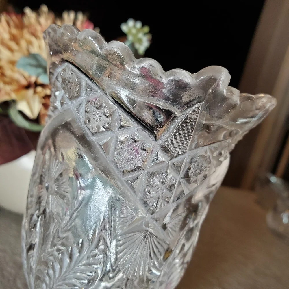 Vintage Clear Crystal Floral Tulip Vase